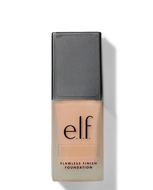 Base de maquillaje impecable con SPF15